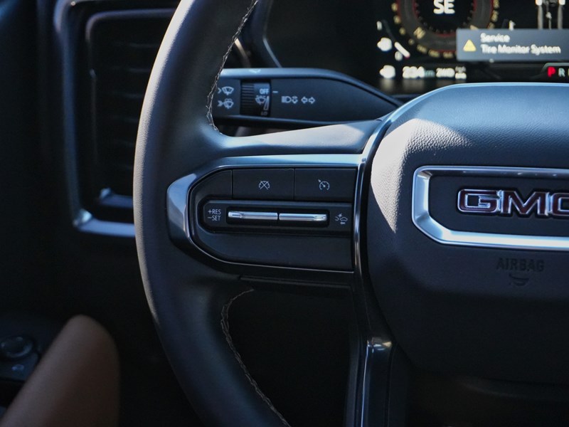 2024 GMC Canyon AT4 Crew Cab | One Owner | Low KM Appeal