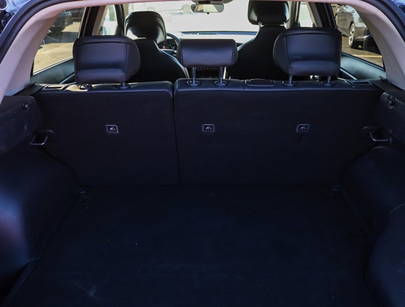 2024 Kia Niro PHEV 1000KM/TANK/BEST IN CLASS CARGO/OFF-LEASE