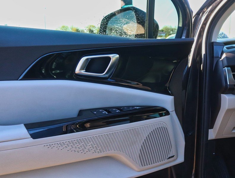 2024 Kia Carnival SX/DUAL ROOF/COOLED SEATS/VIP CHAIR