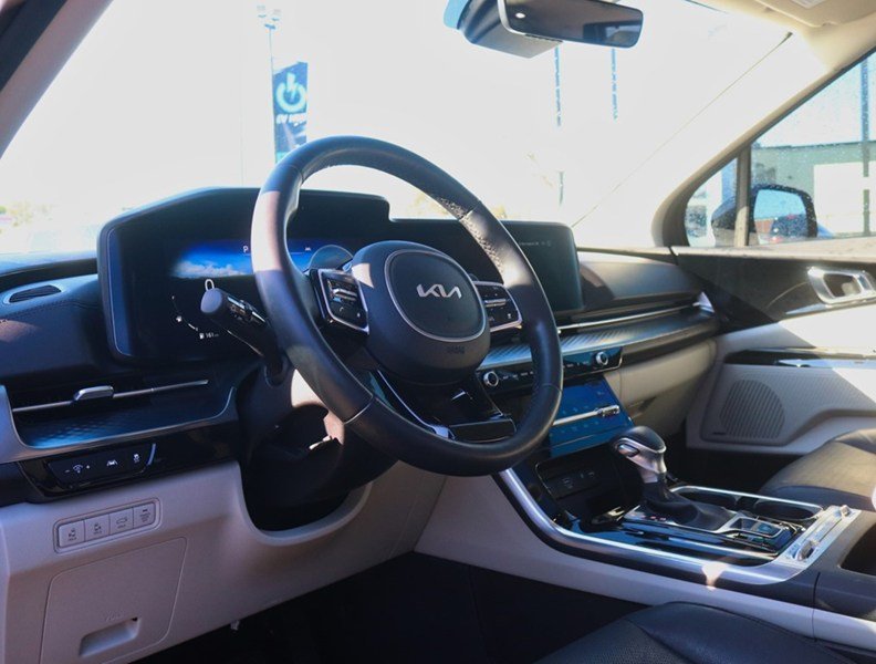 2024 Kia Carnival SX/DUAL ROOF/COOLED SEATS/VIP CHAIR