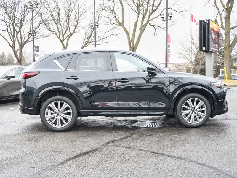 2022 Mazda CX-5 Signature