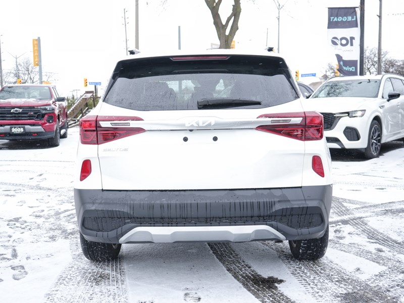 2023 Kia Seltos EX AWD