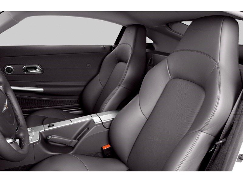 2005 Chrysler Crossfire 2dr Cpe Limited Interior Shot 4