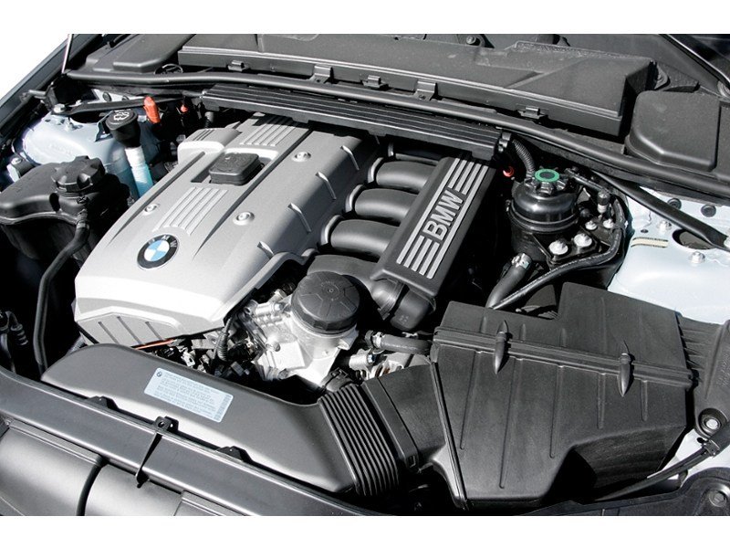 2006 BMW 3 Series 4dr Sdn RWD 325i Exterior Shot 3