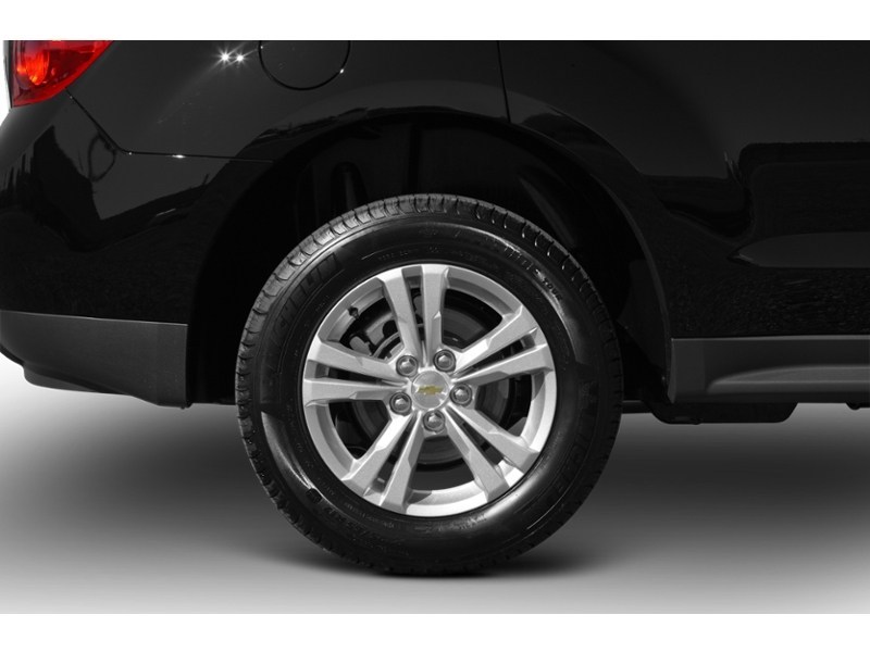 2010 Chevrolet Equinox LS Exterior Shot 5
