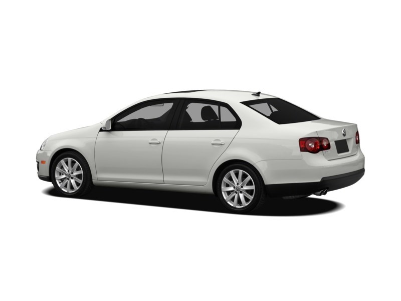 2010 Volkswagen Jetta 4dr 2.0T TSI Man Wolfsburg Exterior Shot 13