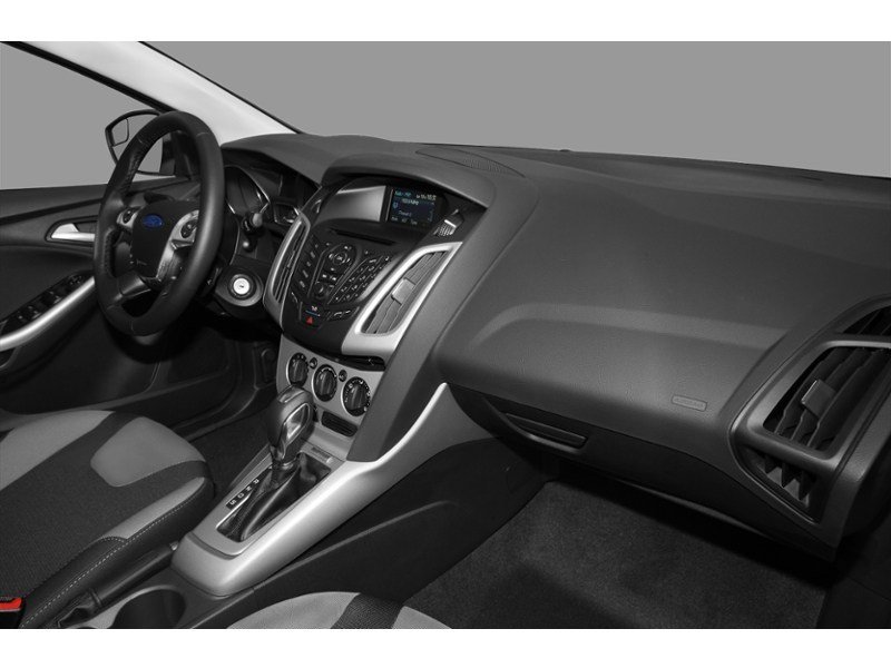 2012 Ford Focus 4dr Sdn Titanium Interior Shot 1