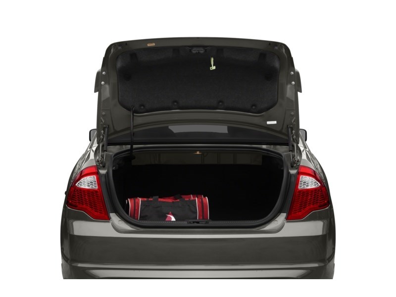 2012 Ford Fusion SEL Exterior Shot 4