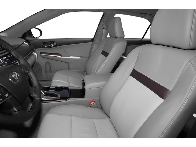 2012 Toyota Camry 4dr Sdn I4 Auto LE Interior Shot 5