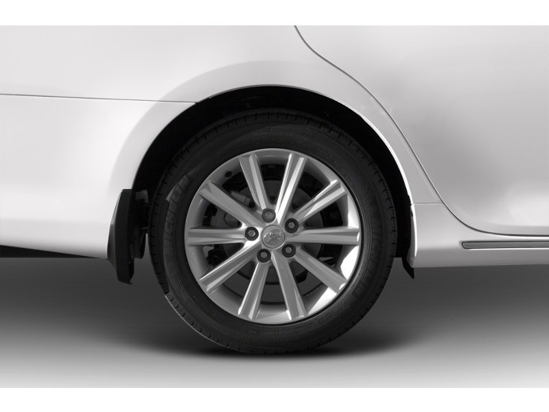 2012 Toyota Camry Hybrid 4dr Sdn XLE Exterior Shot 5