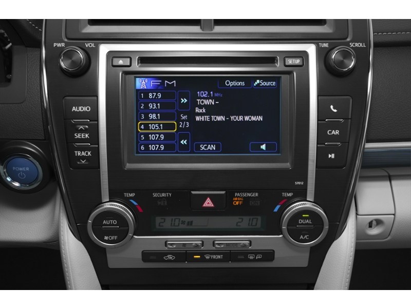 2012 Toyota Camry Hybrid 4dr Sdn XLE Interior Shot 2