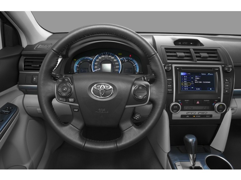 2012 Toyota Camry Hybrid 4dr Sdn XLE Interior Shot 3