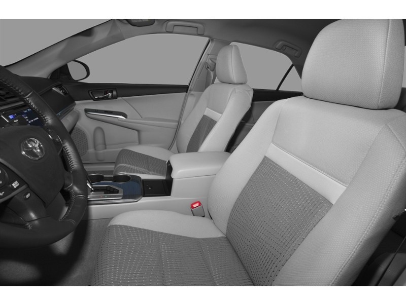 2012 Toyota Camry Hybrid 4dr Sdn XLE Interior Shot 5