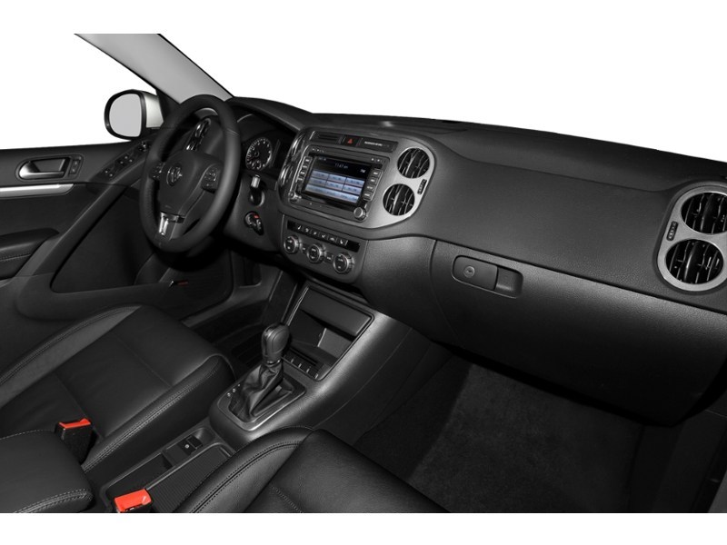 2012 Volkswagen Tiguan 4dr Auto Comfortline 4Motion Interior Shot 1