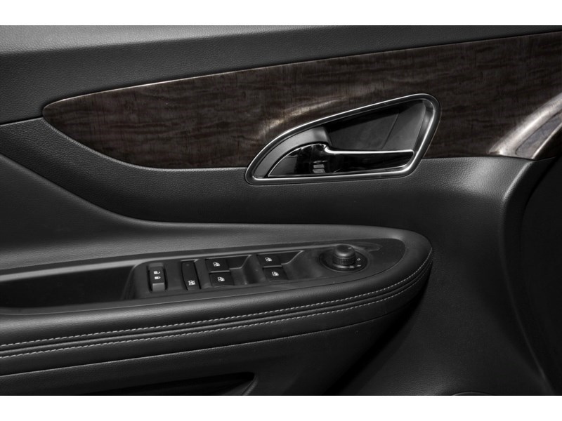 2016 Buick Encore FWD 4dr Leather Exterior Shot 14