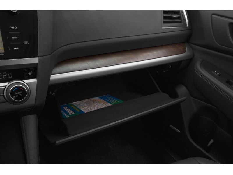 2015 Subaru Outback LIMITED 2.4/HARMAN KARDAN/LEATHER/SUNROOF Interior Shot 4