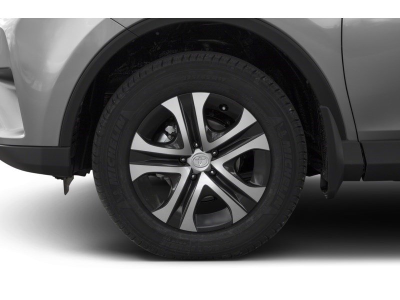 2016 Toyota RAV4 FWD 4dr LE Exterior Shot 5