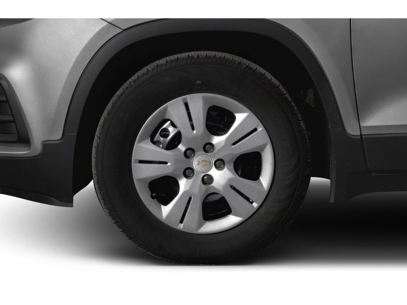 2019 Chevrolet Trax FWD 4dr LS Exterior Shot 5