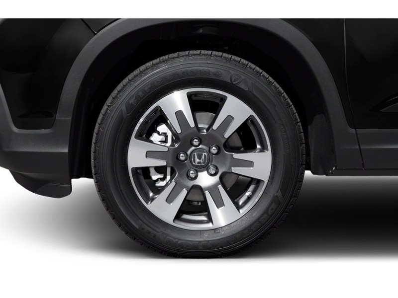 2017 Honda Ridgeline 4WD Crew Cab Touring Exterior Shot 5