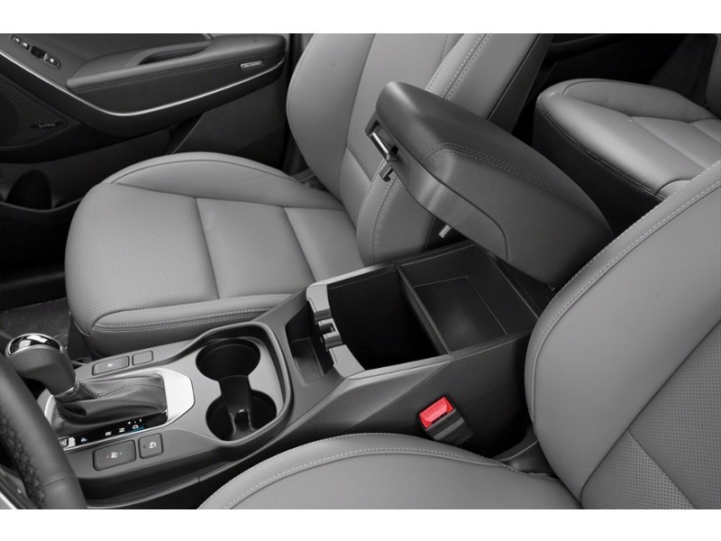 2017 Hyundai Santa Fe XL AWD 4dr Limited Interior Shot 7