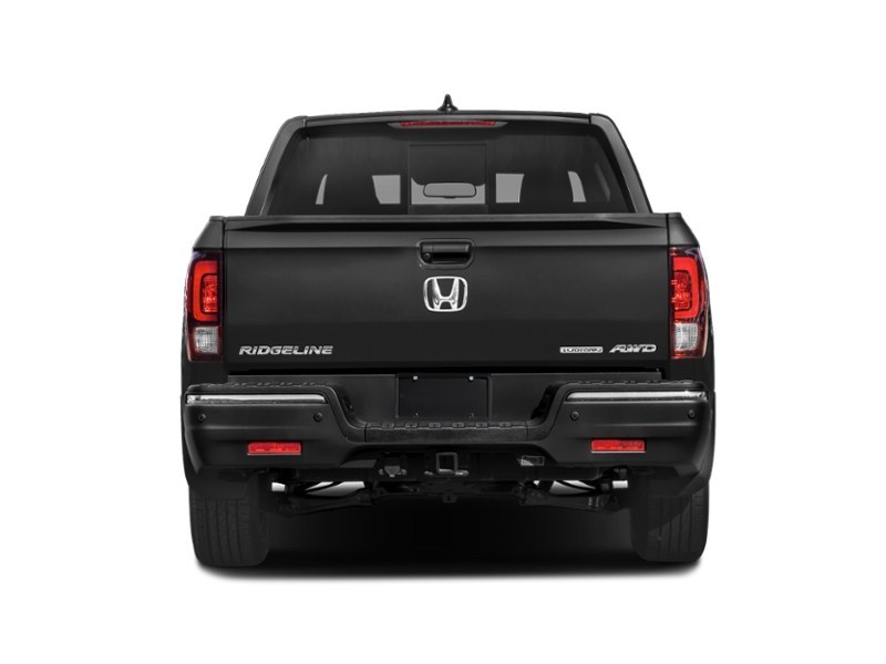 2018 Honda Ridgeline Touring AWD Exterior Shot 8