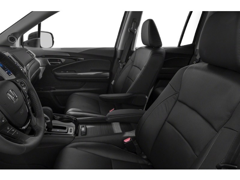 2018 Honda Ridgeline Touring AWD Interior Shot 4