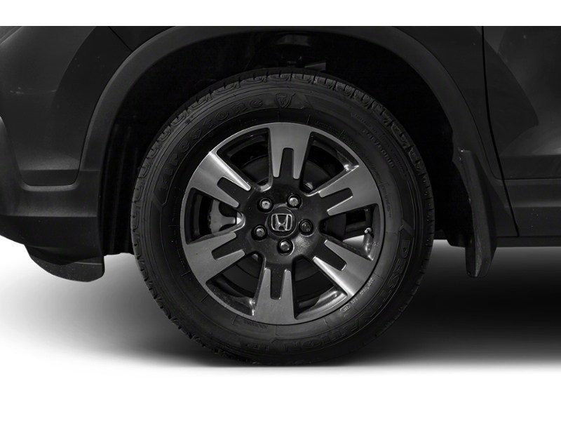 2018 Honda Ridgeline Touring AWD Exterior Shot 5