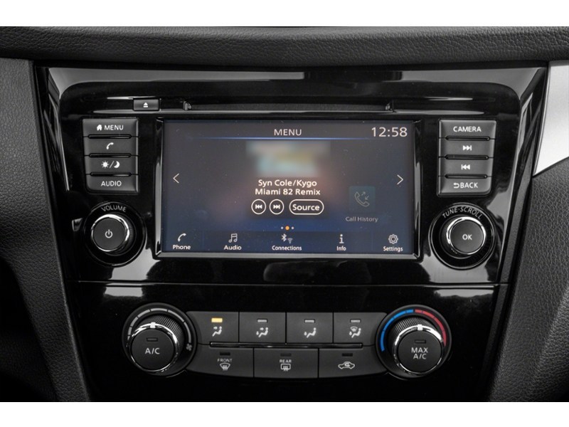 2023 Nissan Qashqai AWD SV CVT Interior Shot 2