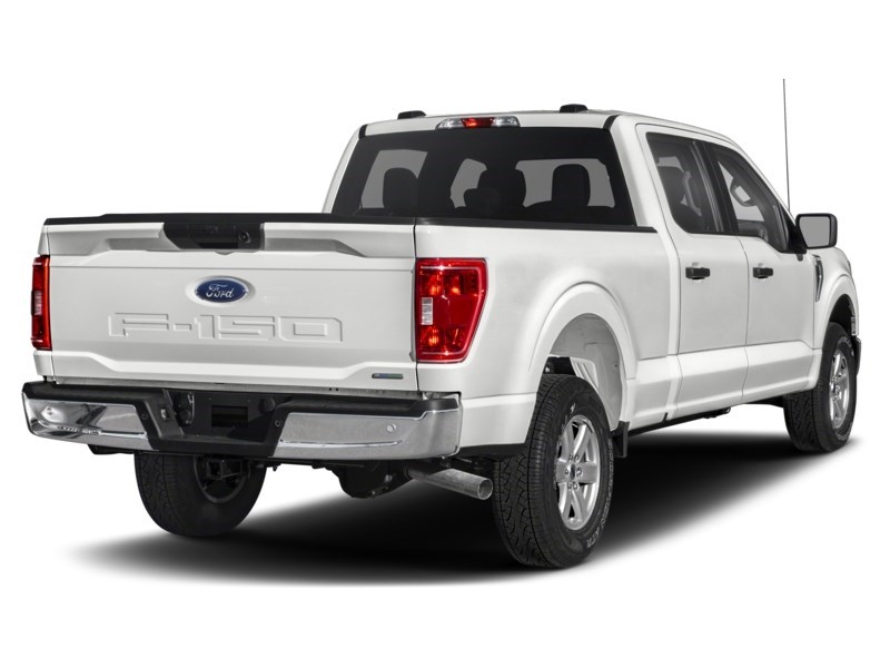 2022 Ford F-150 XLT 4WD SuperCrew 5.5' Box Exterior Shot 2