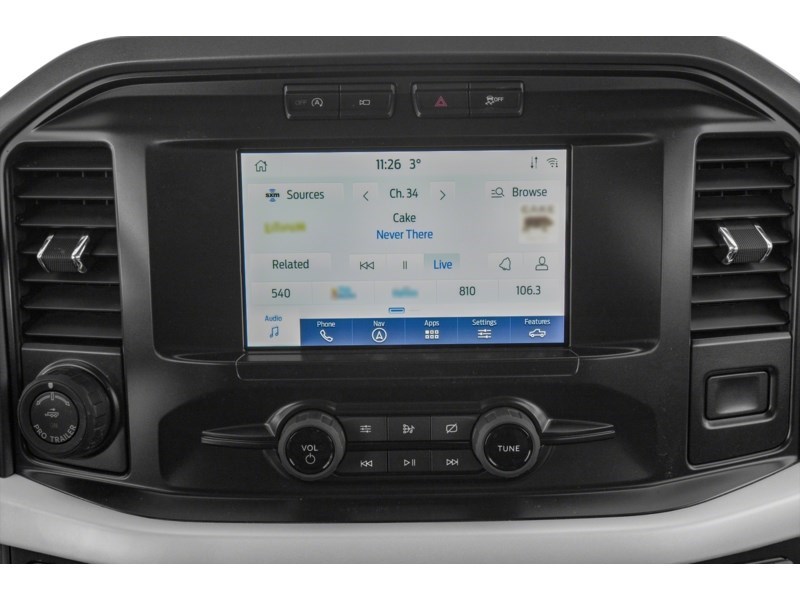 2022 Ford F-150 XLT 4WD SuperCrew 5.5' Box Interior Shot 2