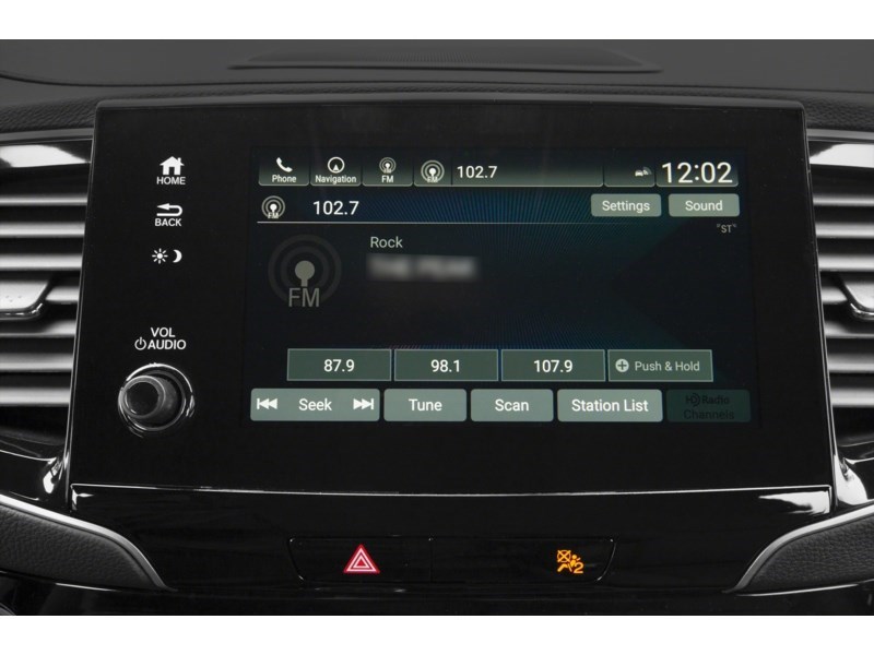 2022 Honda Passport Touring AWD Interior Shot 2