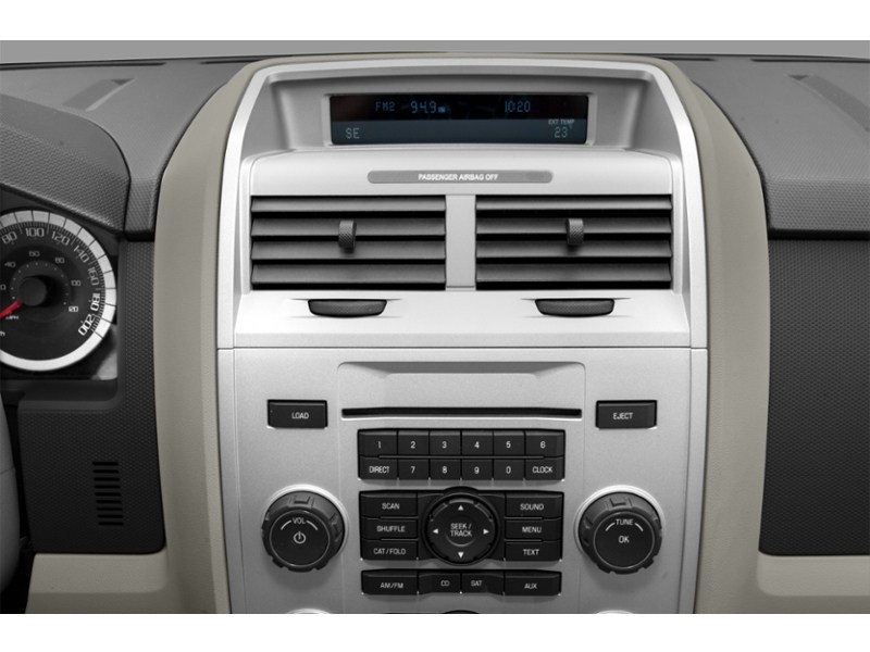 2010 Ford Escape FWD 4dr V6 Auto XLT Interior Shot 2