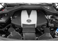 2013 Mercedes-Benz M-Class 4MATIC 4dr ML 350 BlueTEC Exterior Shot 3