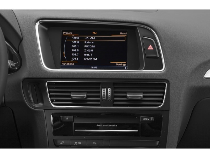 2017 Audi Q5 quattro 4dr 2.0T Progressiv Interior Shot 2