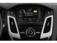 2013 Ford Focus SE | 2.0L | HTD SEATS | AUTO | A/C | KEYLESS ENT Interior Shot 9