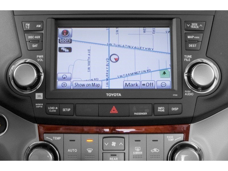 2013 Toyota Highlander 4WD 4dr Limited Interior Shot 2