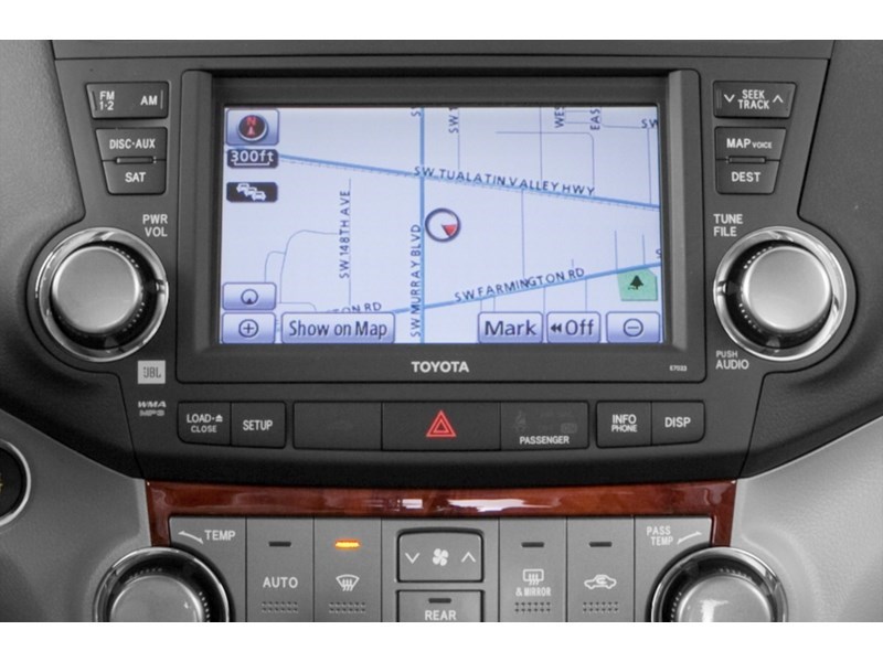 2013 Toyota Highlander 4WD 4dr Limited Interior Shot 7