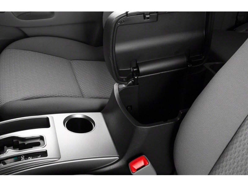 2015 Toyota Tacoma 4WD Access Cab I4 Auto Interior Shot 8