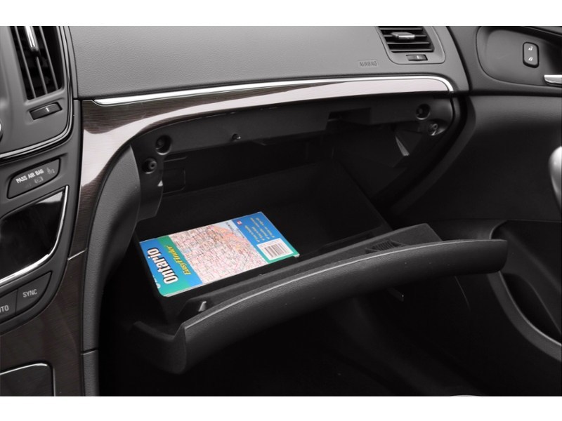 2017 Buick Regal 4dr Sdn Premium I FWD Interior Shot 4