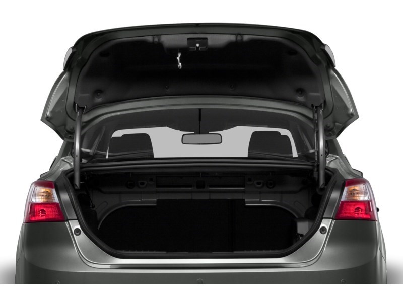 2014 Ford Focus 4dr Sdn SE Exterior Shot 4