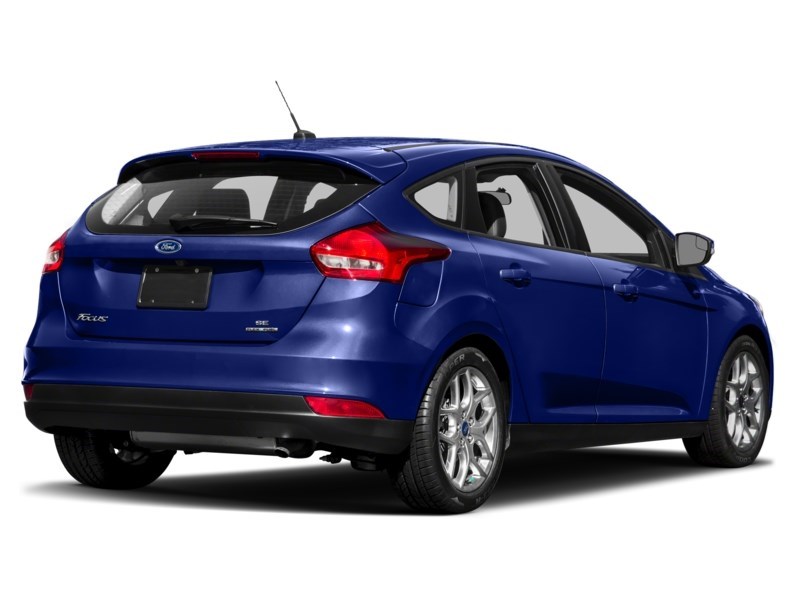 2015 Ford Focus 5dr HB SE Exterior Shot 2