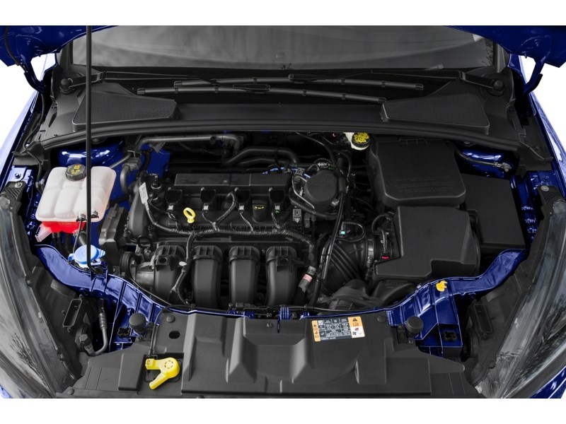 2015 Ford Focus 5dr HB SE Exterior Shot 3