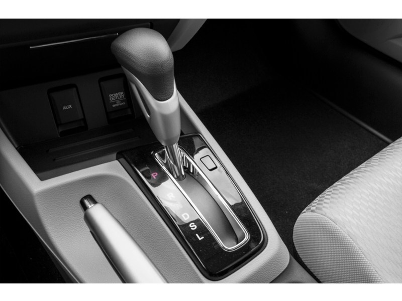 2015 Honda Civic Sedan 4dr Auto LX Exterior Shot 9