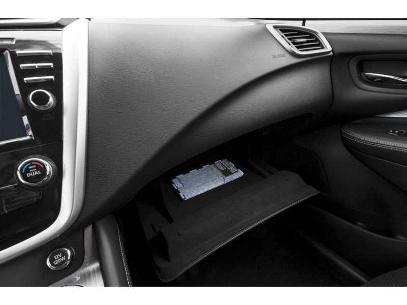 2016 Nissan Murano AWD 4dr SV Interior Shot 4