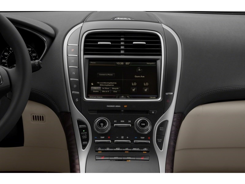 2018 Lincoln MKX AWD Reserve Interior Shot 2