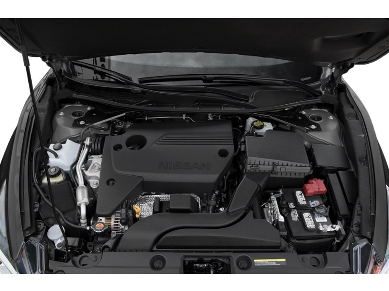 2017 Nissan Altima 4dr Sdn I4 CVT 2.5 SL Exterior Shot 3