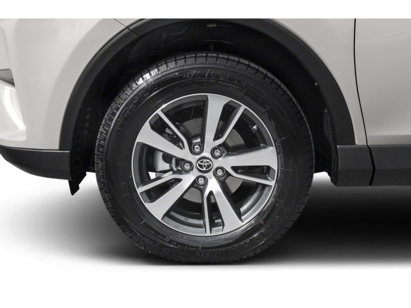 2018 Toyota RAV4 AWD XLE Exterior Shot 4