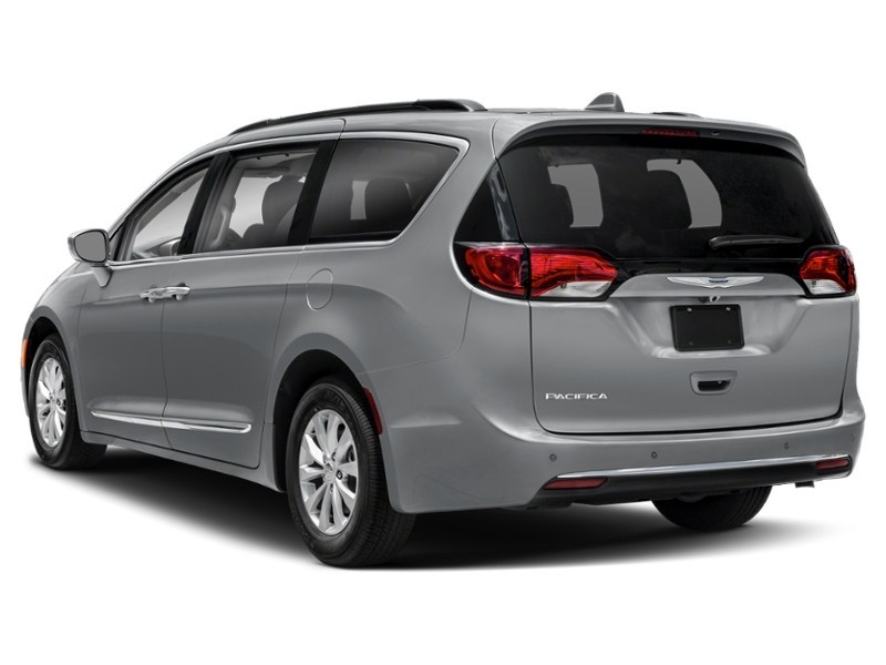 2017 Chrysler Pacifica 4dr Wgn Touring-L Plus Exterior Shot 10