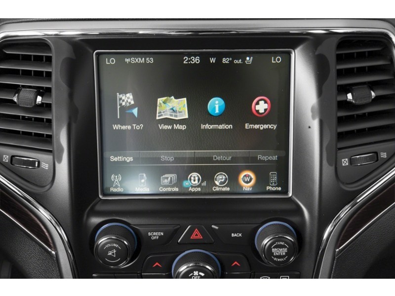 2021 Jeep Grand Cherokee Summit 4x4 Interior Shot 8