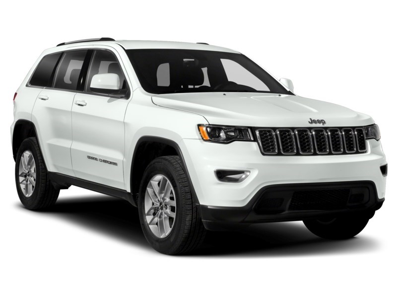 2020 Jeep Grand Cherokee Altitude 4x4 Exterior Shot 9